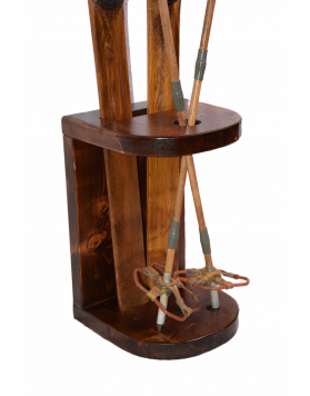 Ski Stand-Display for Antique Skis & Poles / Présentoir pour vieux skis & Bâtons/ Ski Stand-Display für alte Ski & Skistöcke