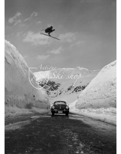 Porsche Jump (Front)