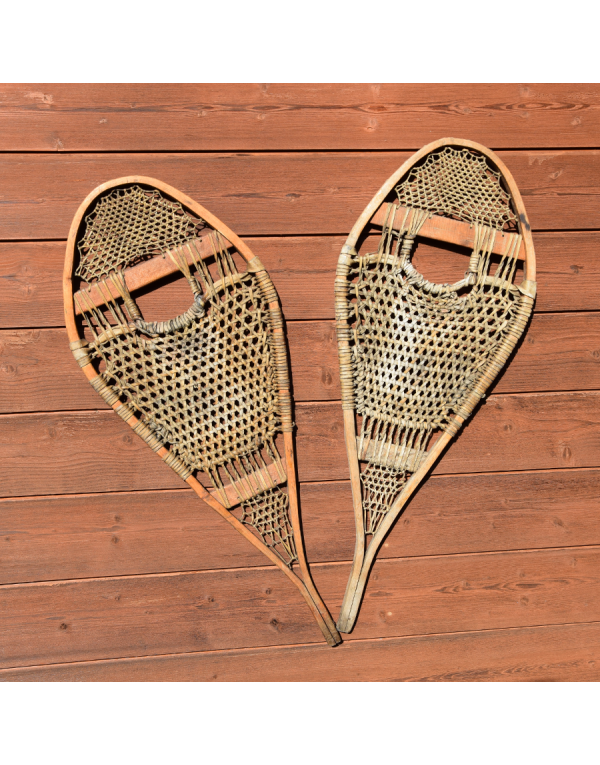 Vintage Canadian Snowshoes / Raquettes a neige Vintage / Vintage Schneeschuhe Vintage Canadian Snowshoes / Raquettes a neige Vintage / Vintage Schneeschuhe