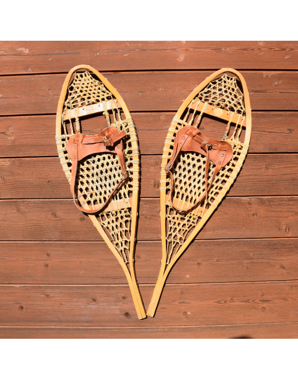 Vintage Canadian Snowshoes / Raquettes a neige Vintage / Vintage Schneeschuhe Vintage Canadian Snowshoes / Raquettes a neige Vintage / Vintage Schneeschuhe