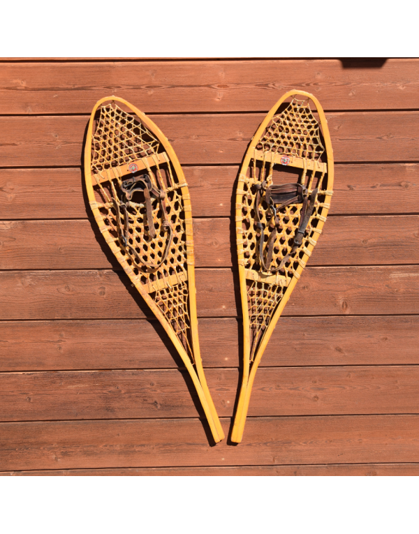 Vintage Canadian Snowshoes / Raquettes a neige Vintage / Vintage Schneeschuhe Vintage Canadian Snowshoes / Raquettes a neige Vintage / Vintage Schneeschuhe