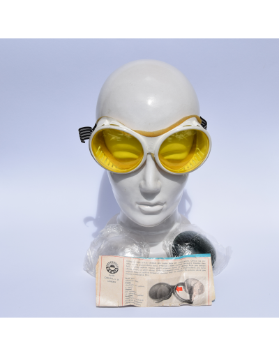 VINTAGE "TATRAN"  SKI GOGGLES by OKULA